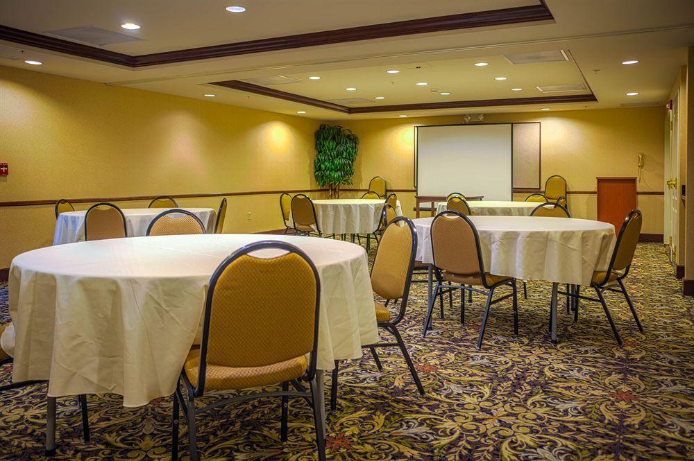 Hotel Staybridge Toledo/maumee By Ihg 3*